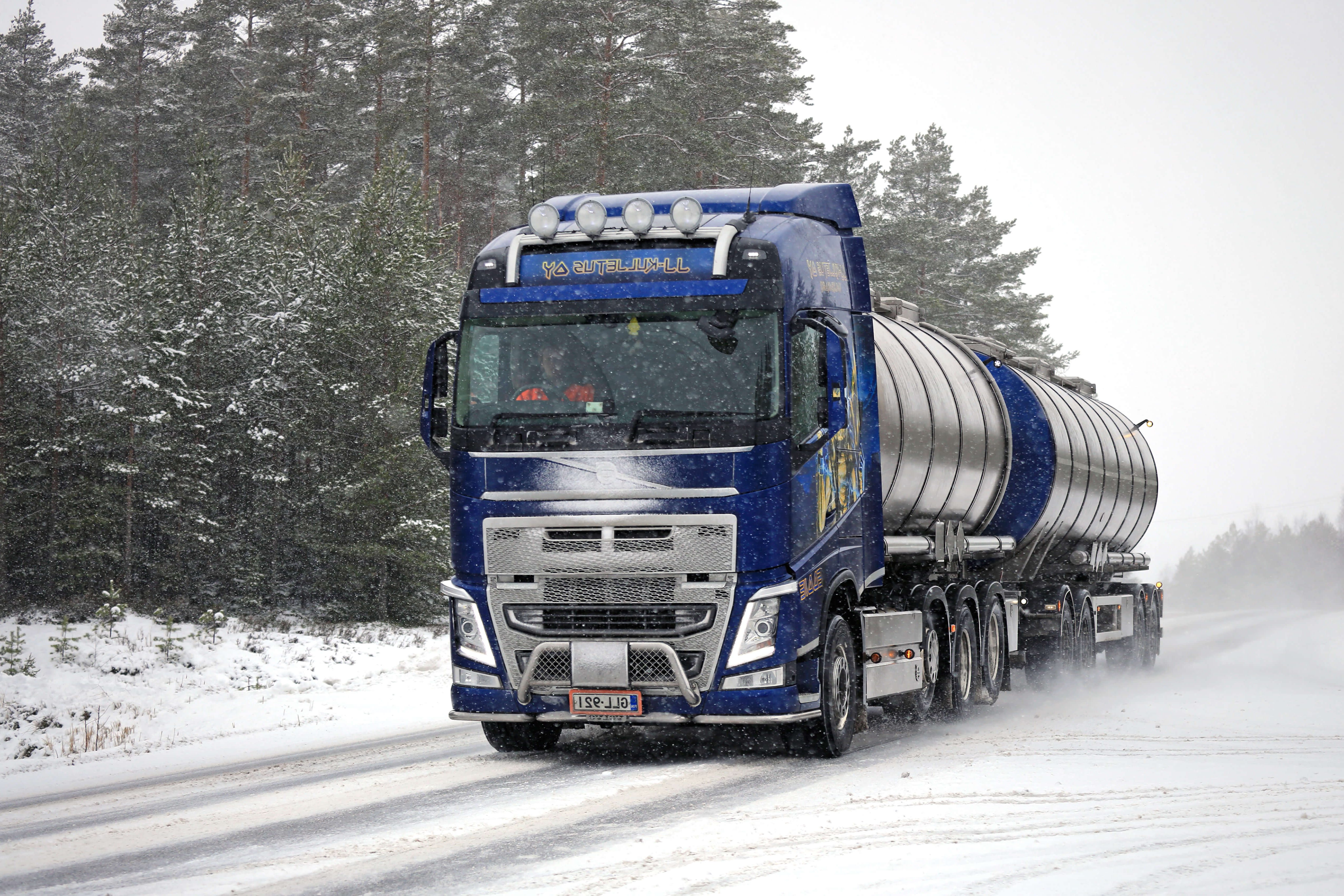 winter hgv driving