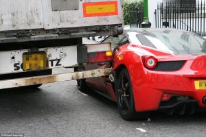 hgv truck tail hitting car-min